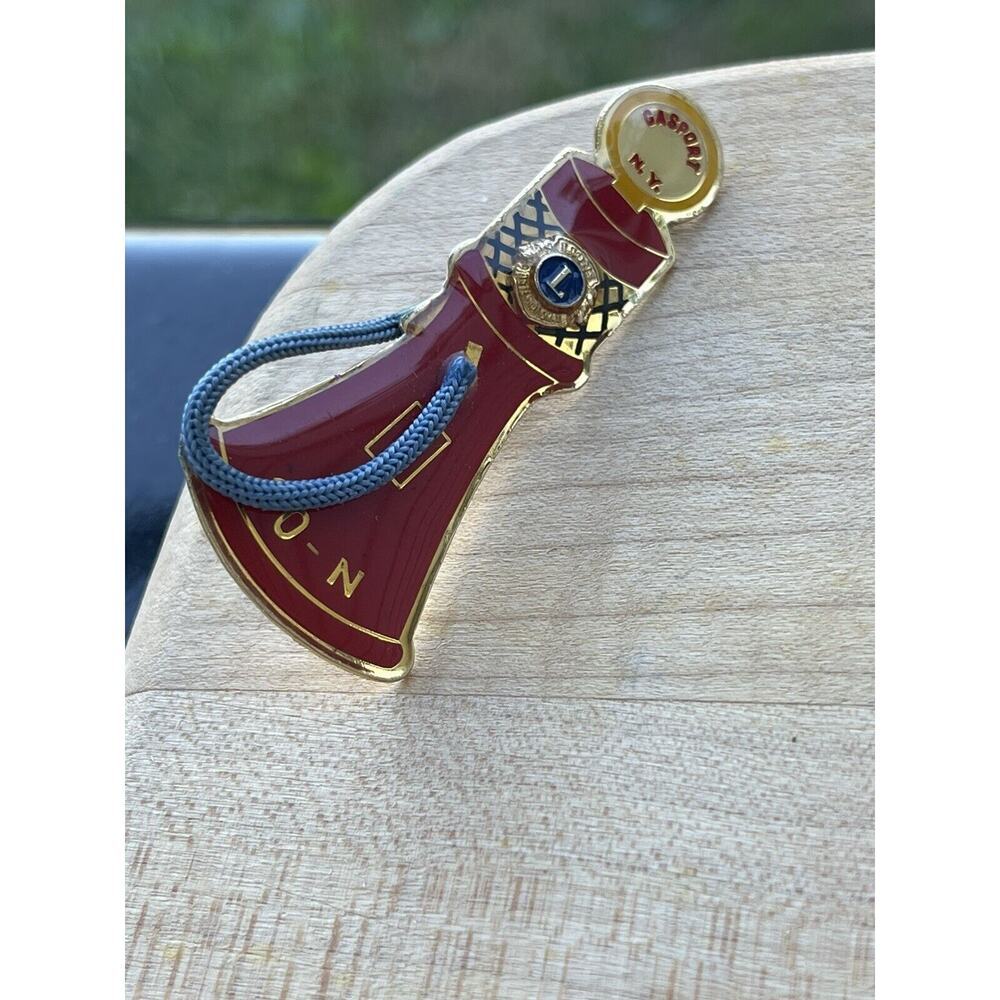 Lions‎ Club Pin International Gasport NY 20-N PIN Brooch 2"